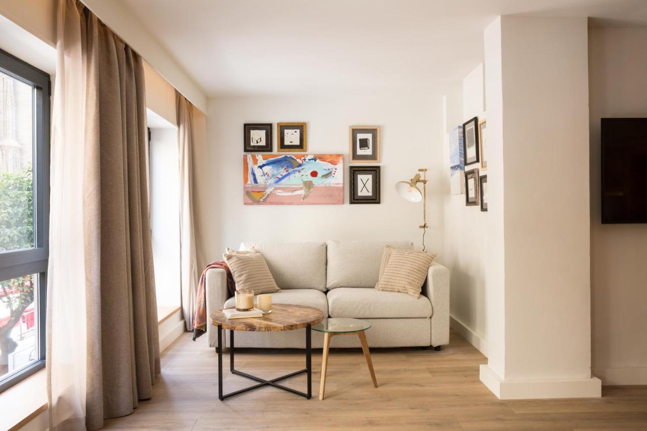 Puerta Catedral Suites Sevilla Kültér fotó