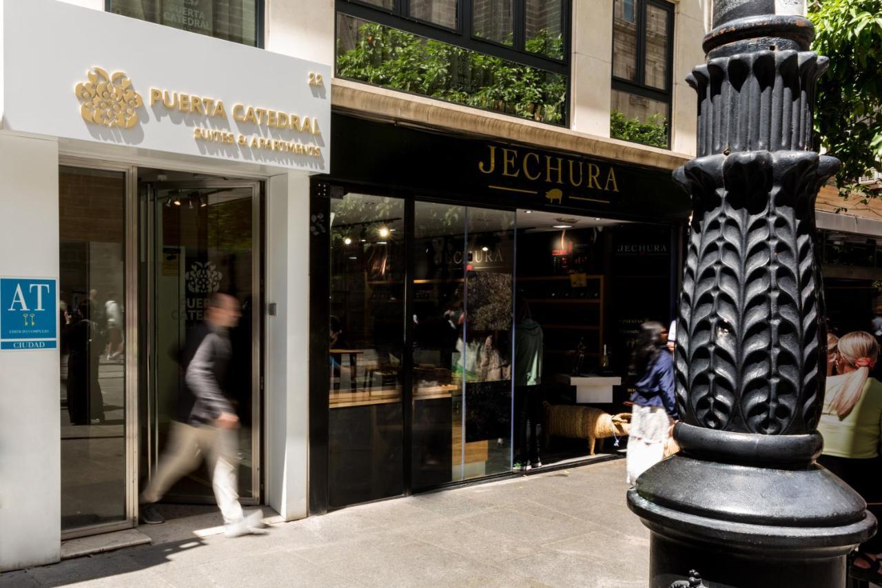 Puerta Catedral Suites Sevilla Kültér fotó