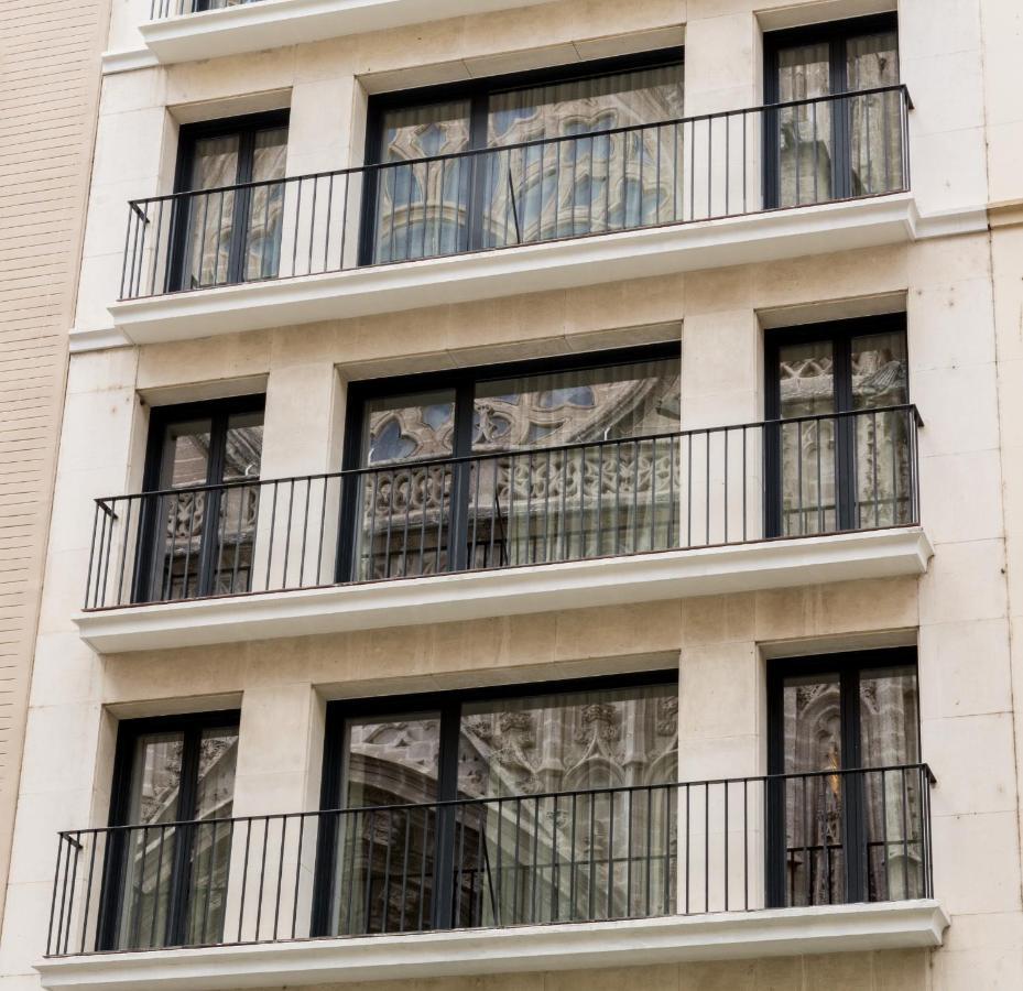 Puerta Catedral Suites Sevilla Kültér fotó
