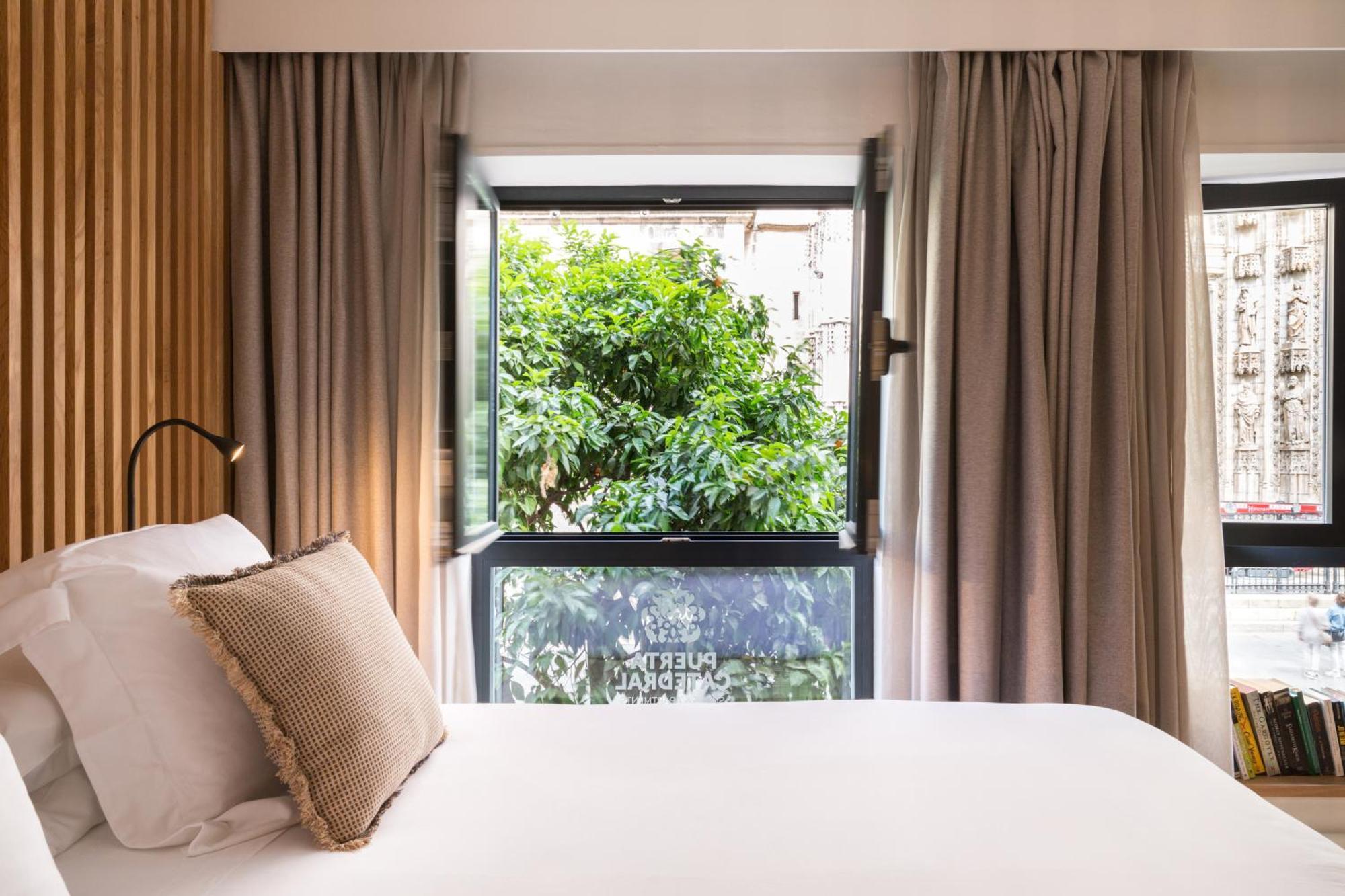 Puerta Catedral Suites Sevilla Szoba fotó