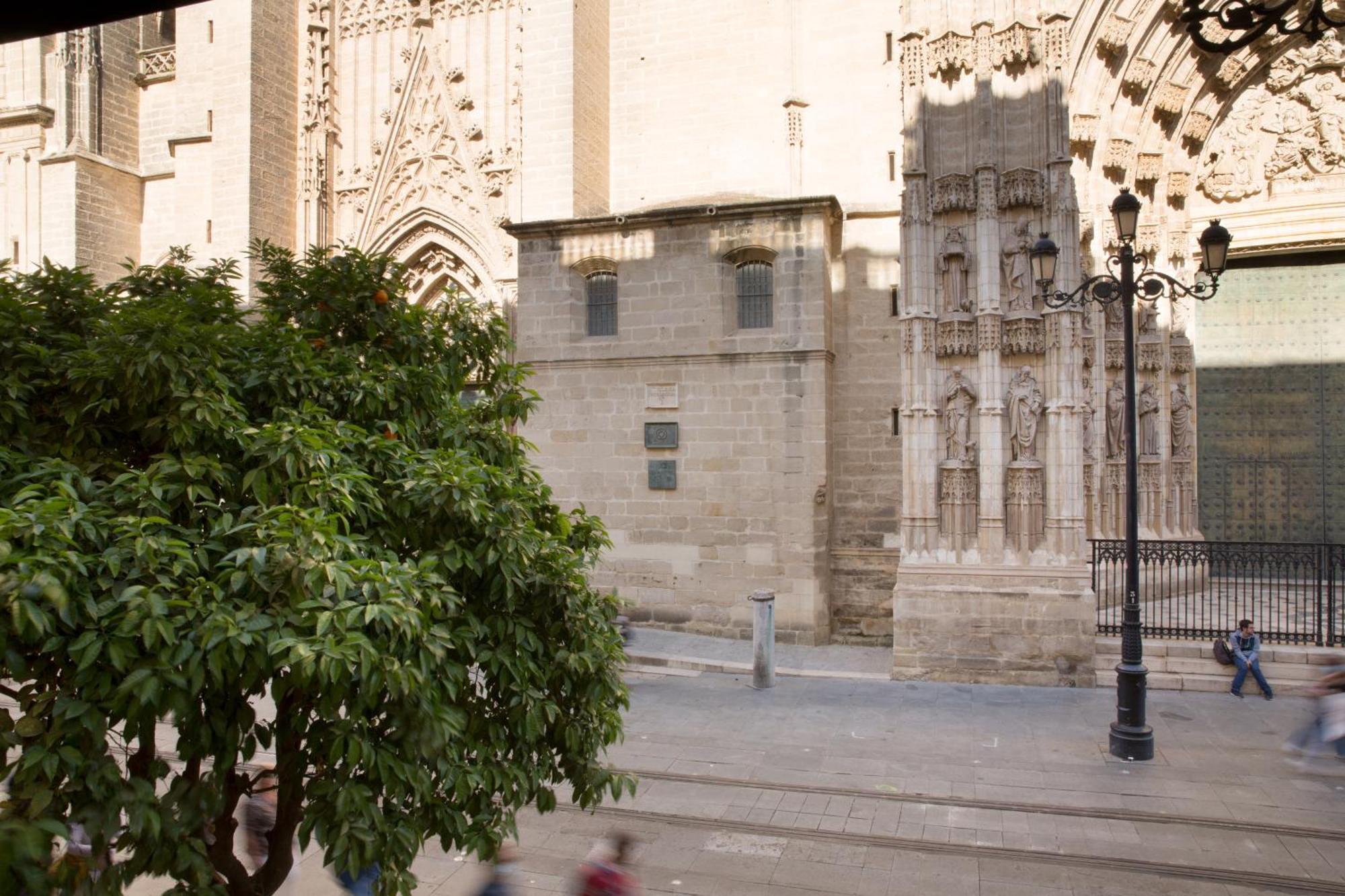 Puerta Catedral Suites Sevilla Szoba fotó